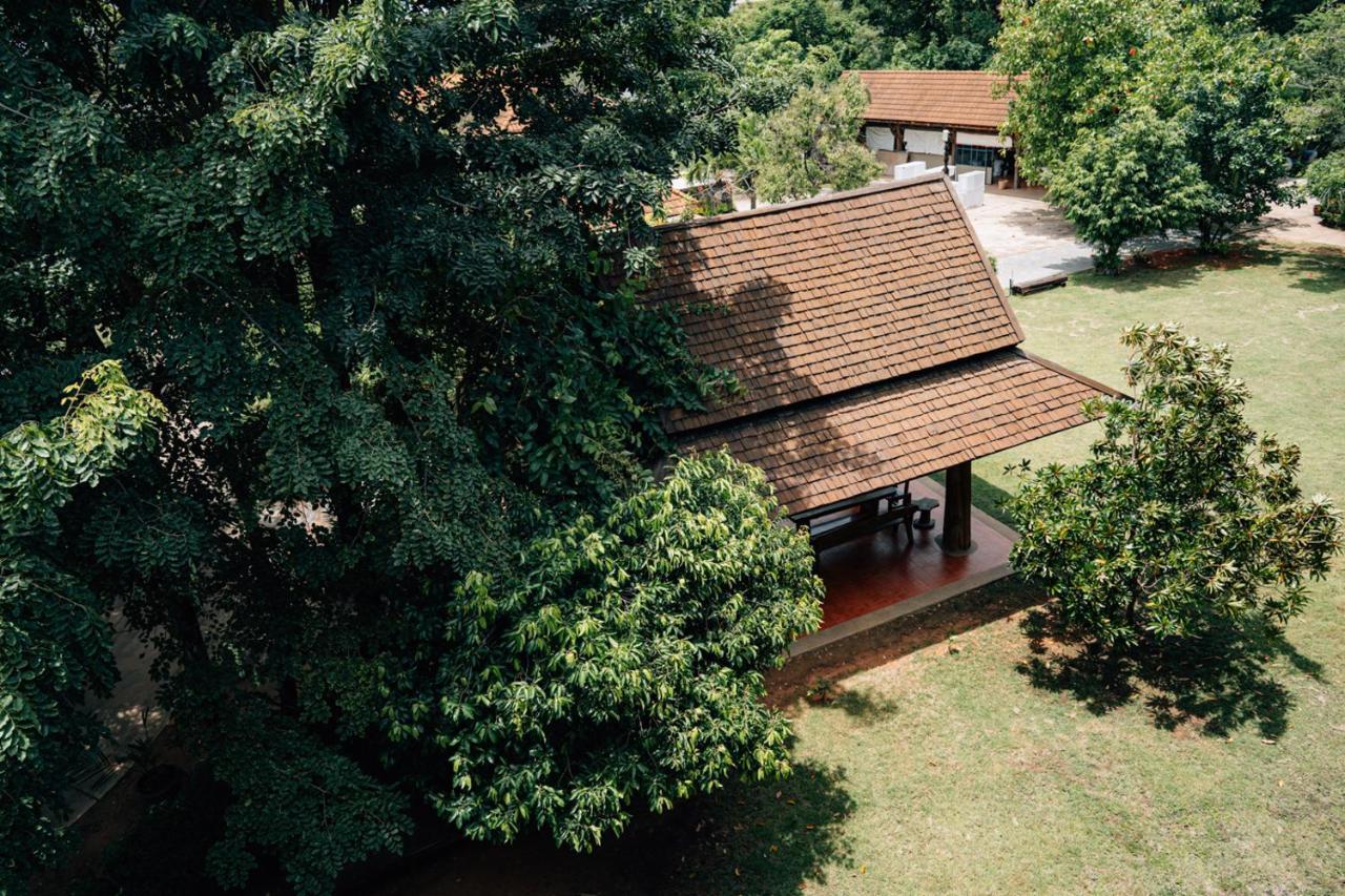 Inpawa Hotel Ban Phai Extérieur photo
