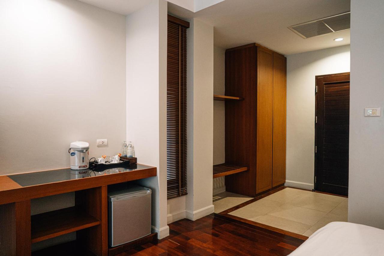 Inpawa Hotel Ban Phai Extérieur photo